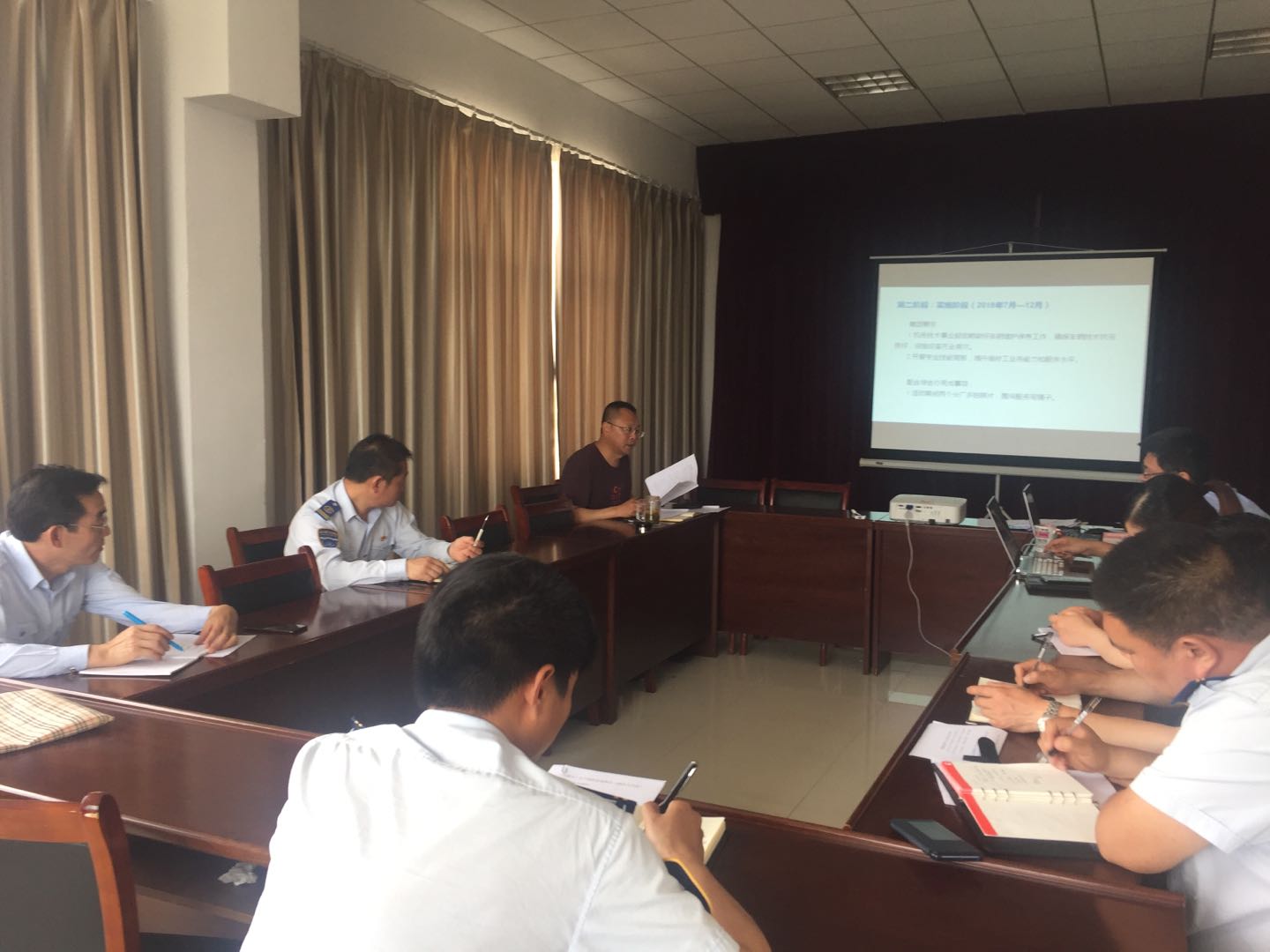 公交集團機務(wù)技術(shù)事業(yè)部在探索精細化管理的道路上越走越穩(wěn)