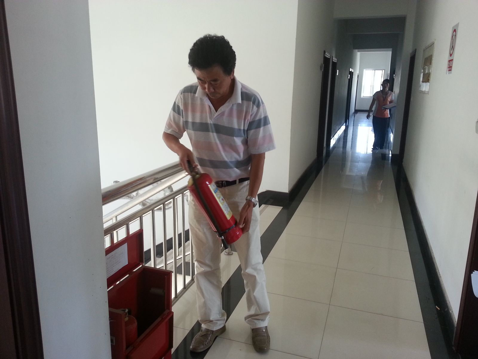 海通公交東部公司開展中秋、國(guó)慶節(jié)前安全大檢查