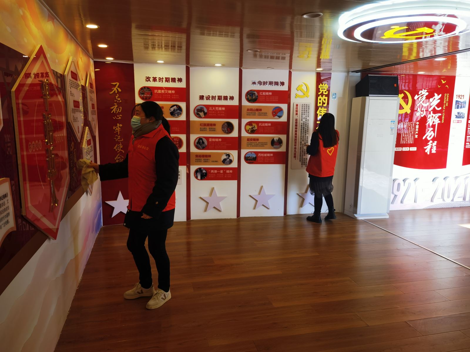 公交集團(tuán)公交事業(yè)一部黨支部踐行 “兩在兩同”，“合力”促“合心”