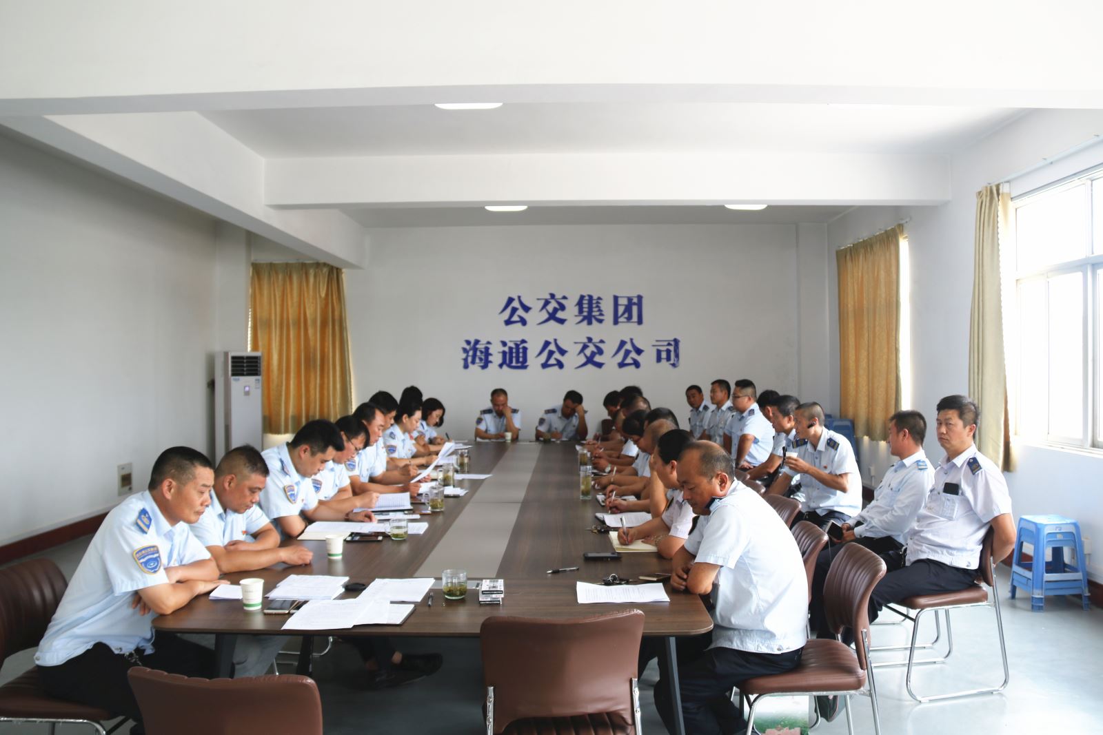 公交集團(tuán)海通公交公司黨支部開展解放思想大討論活動(dòng)