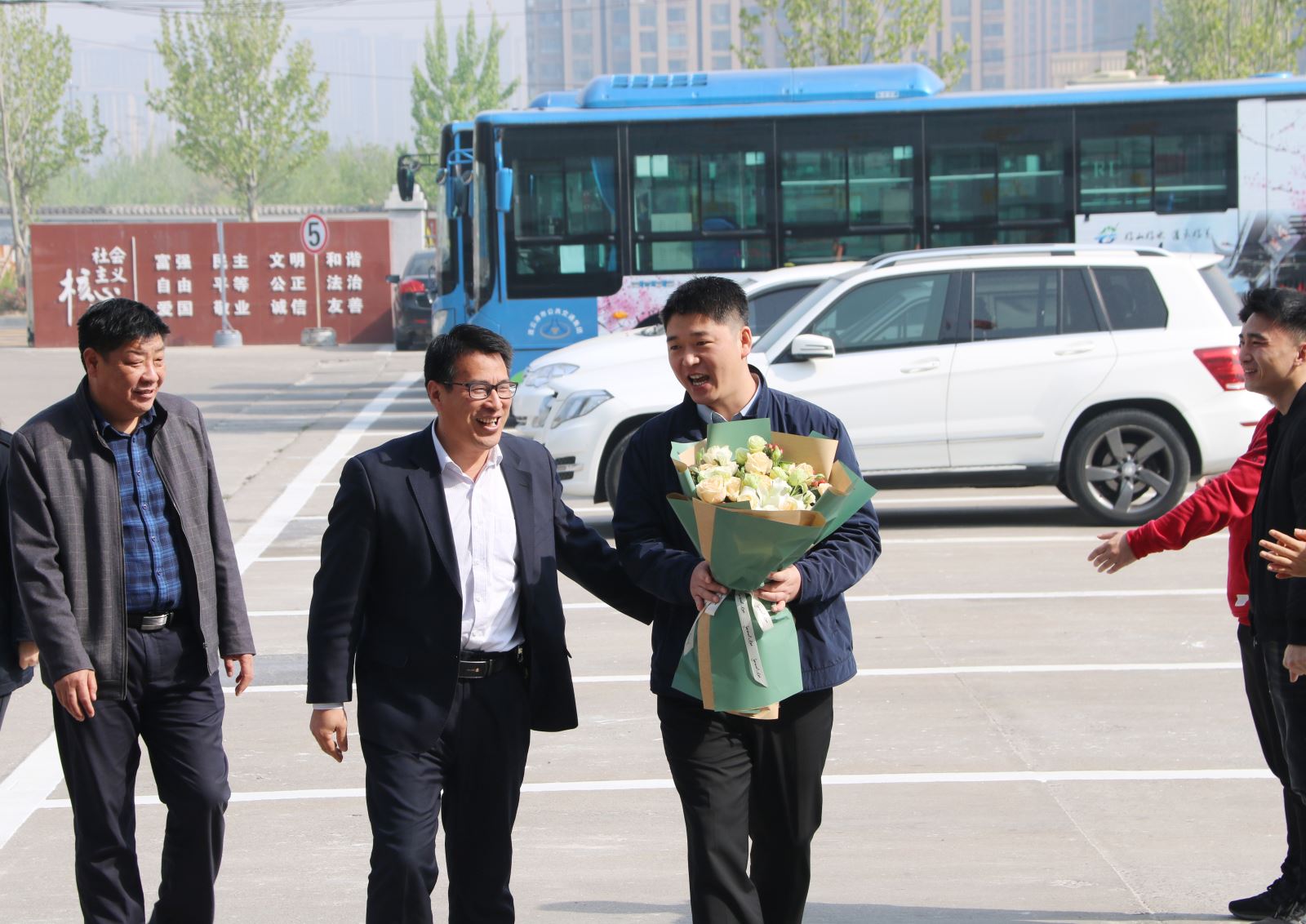 公交集團總經理助理王學兵圓滿完成工作專班任務！