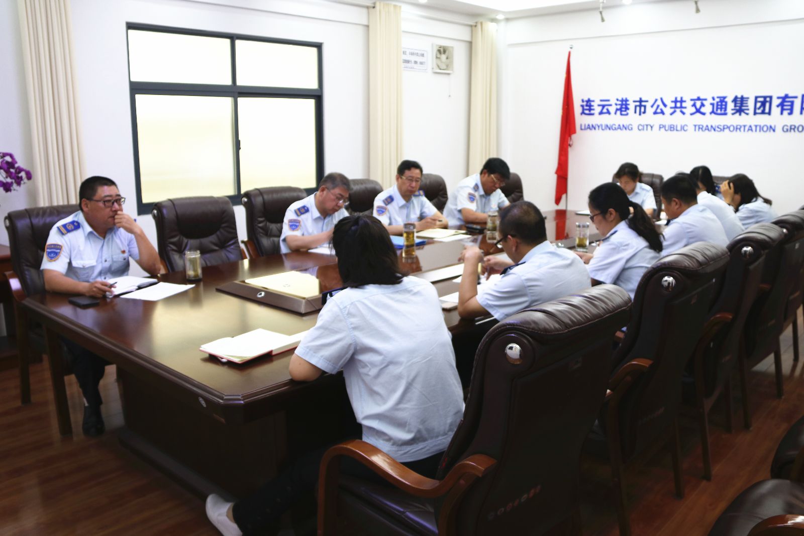 抓關(guān)鍵、推進(jìn)程，公交集團(tuán)召開機(jī)關(guān)部室辦公會